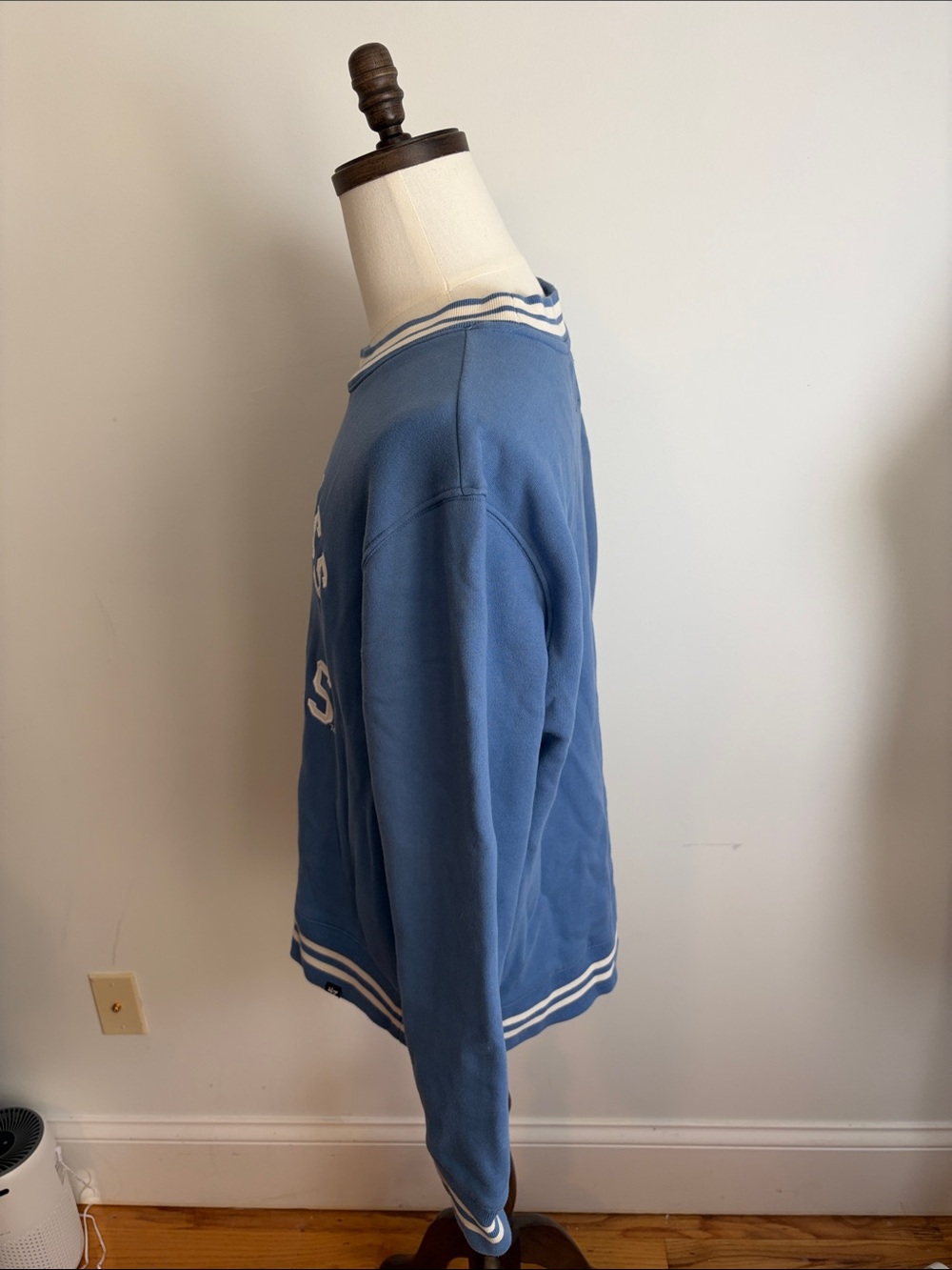 47 Powder Blue Ole Miss Rebels Sweatshirt with Red 'M' Logo - Picture 4 of 8